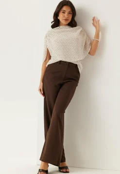 Cape Sleeveless Blouse