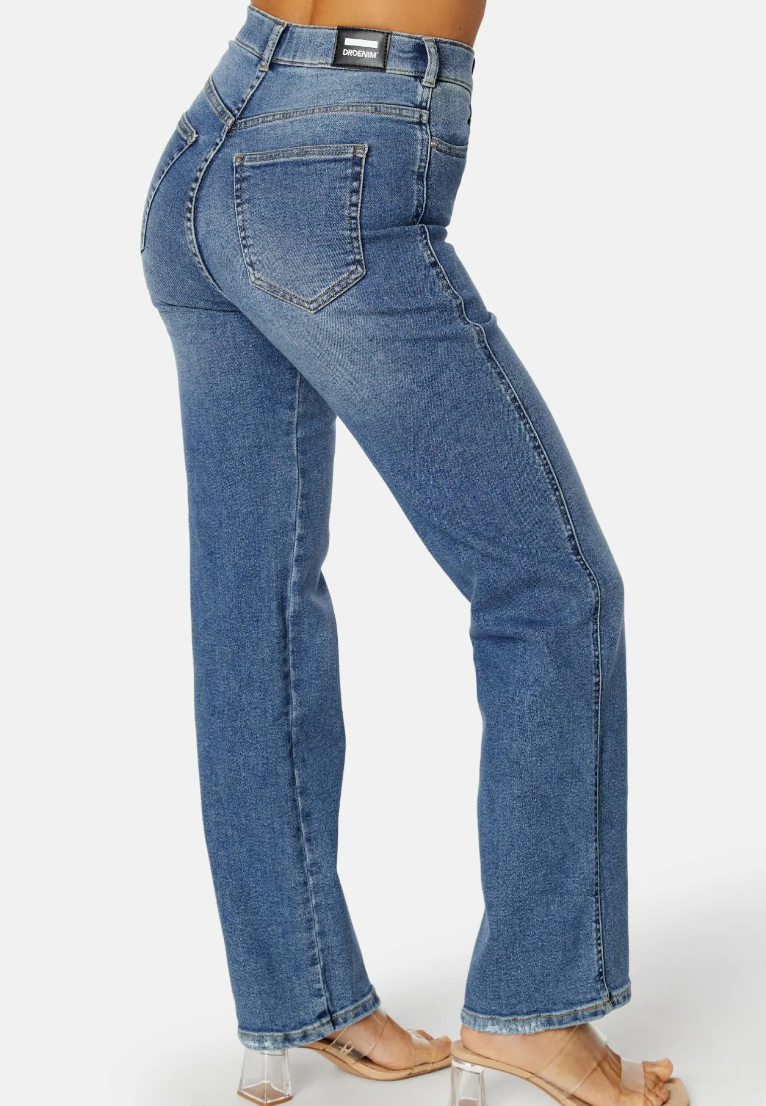 Moxy Straight