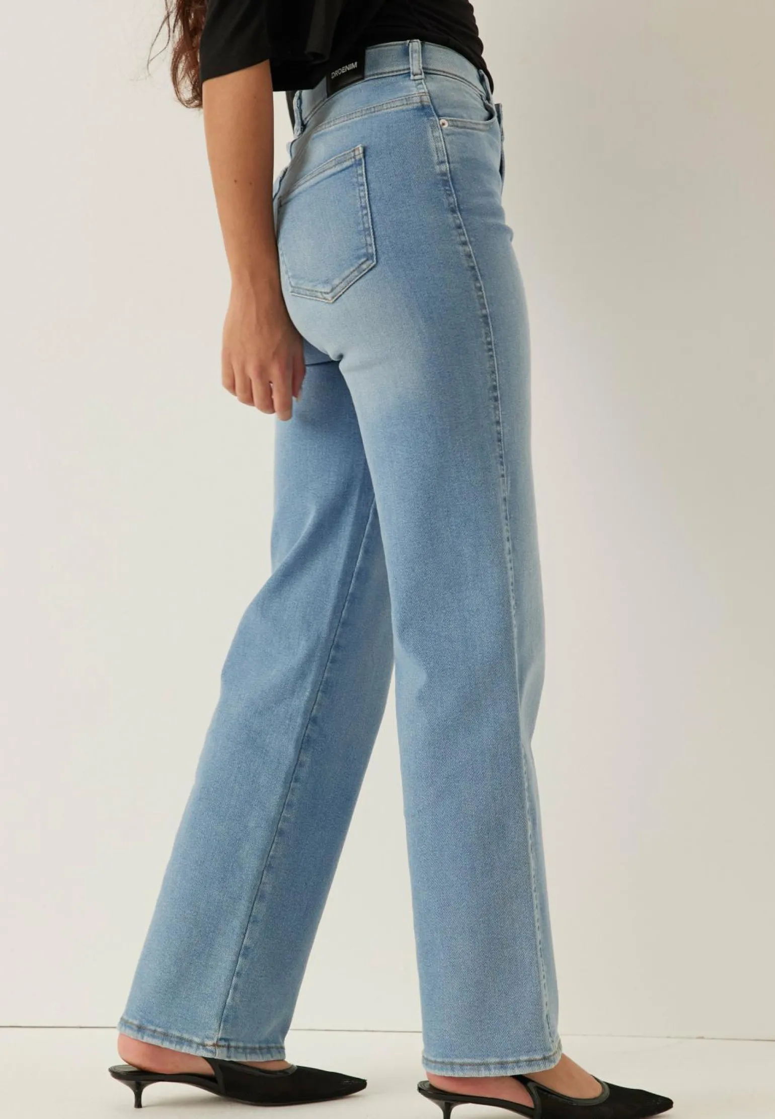Moxy Straight