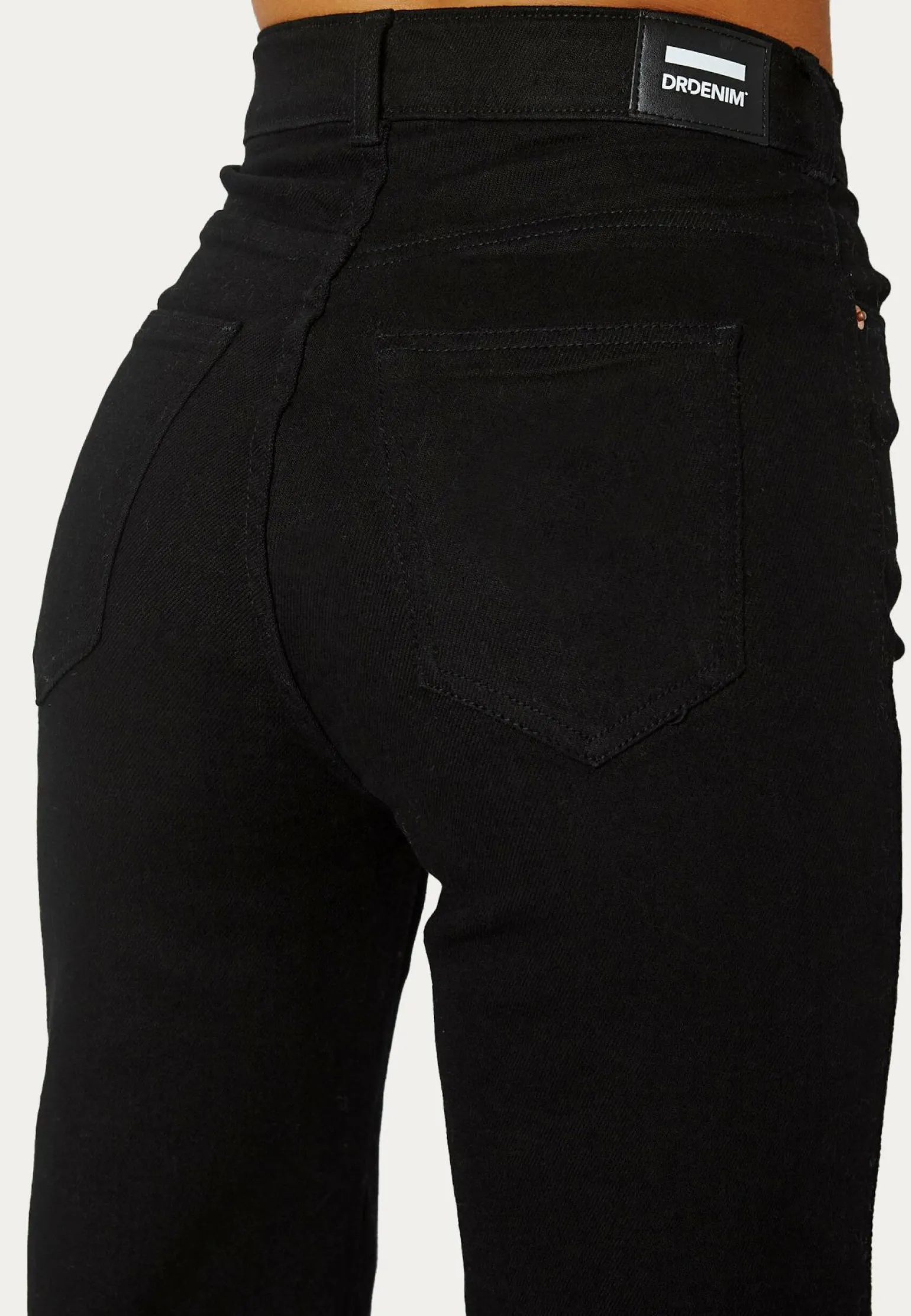 Moxy Straight