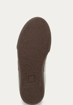 Panenka Sneaker