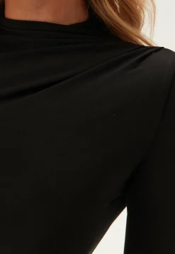 Pcmadison Ls Draped Top Jrs