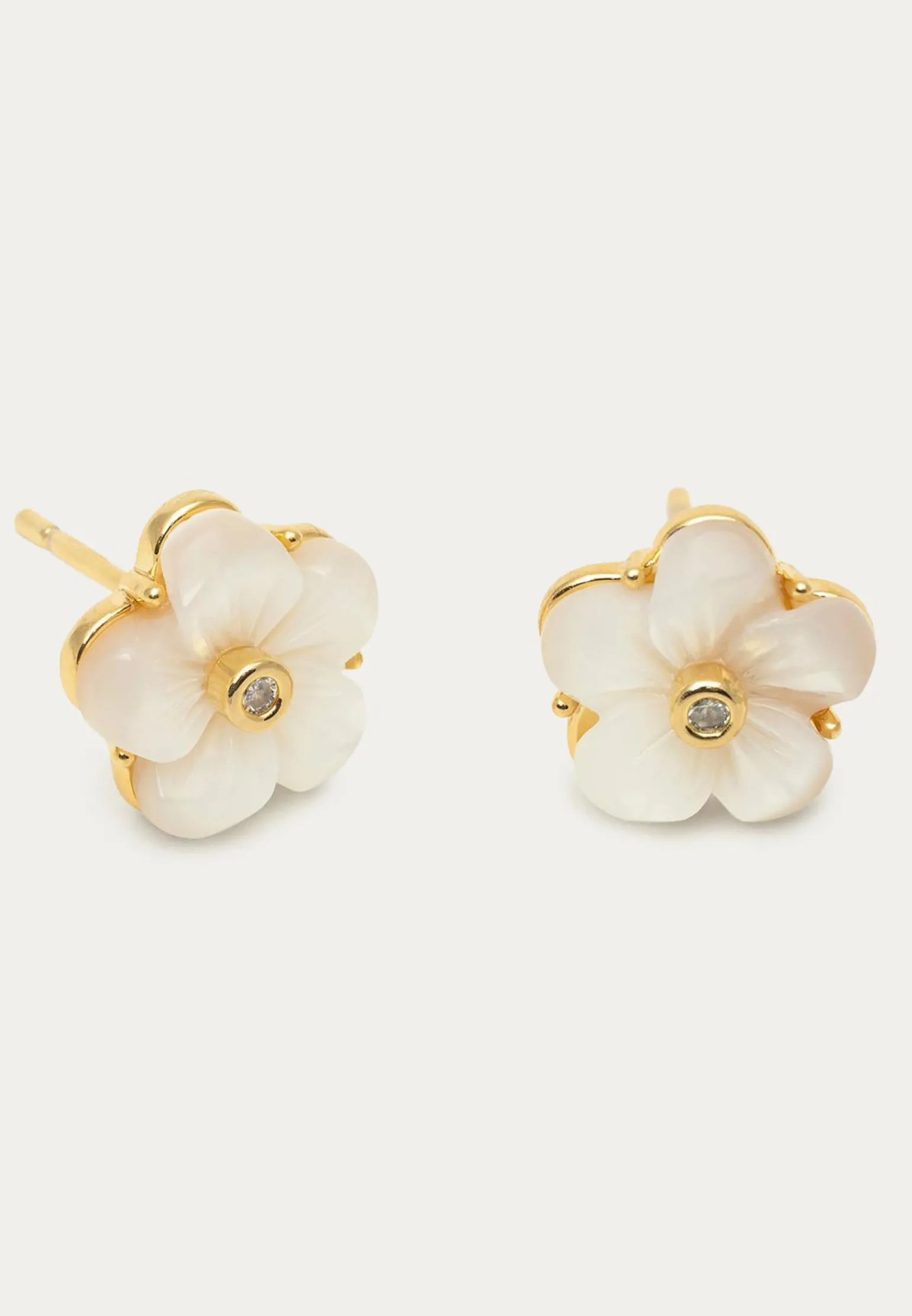 Petite Claire Earrings - Creme Puff
