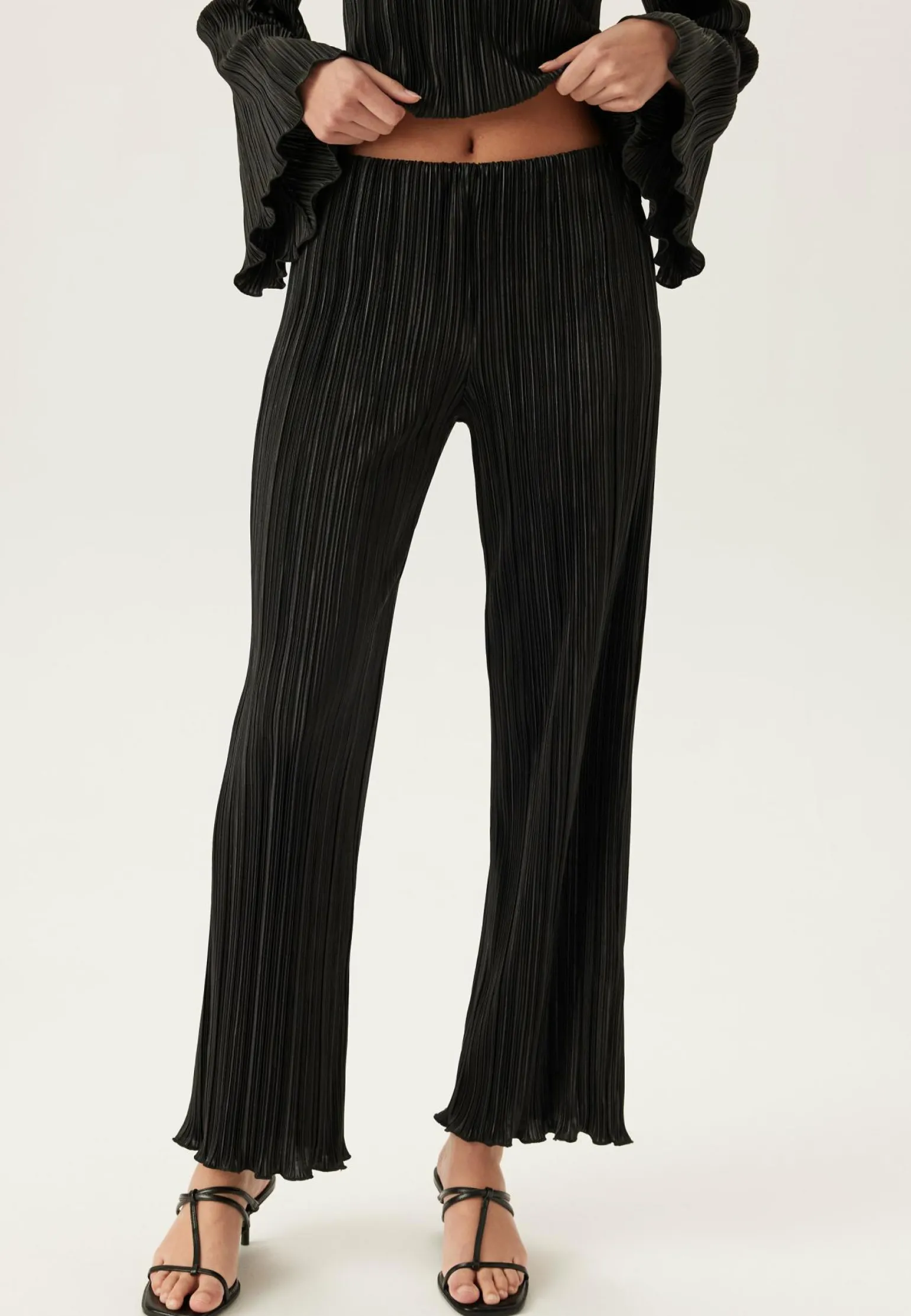 Pleated Frill Trousers