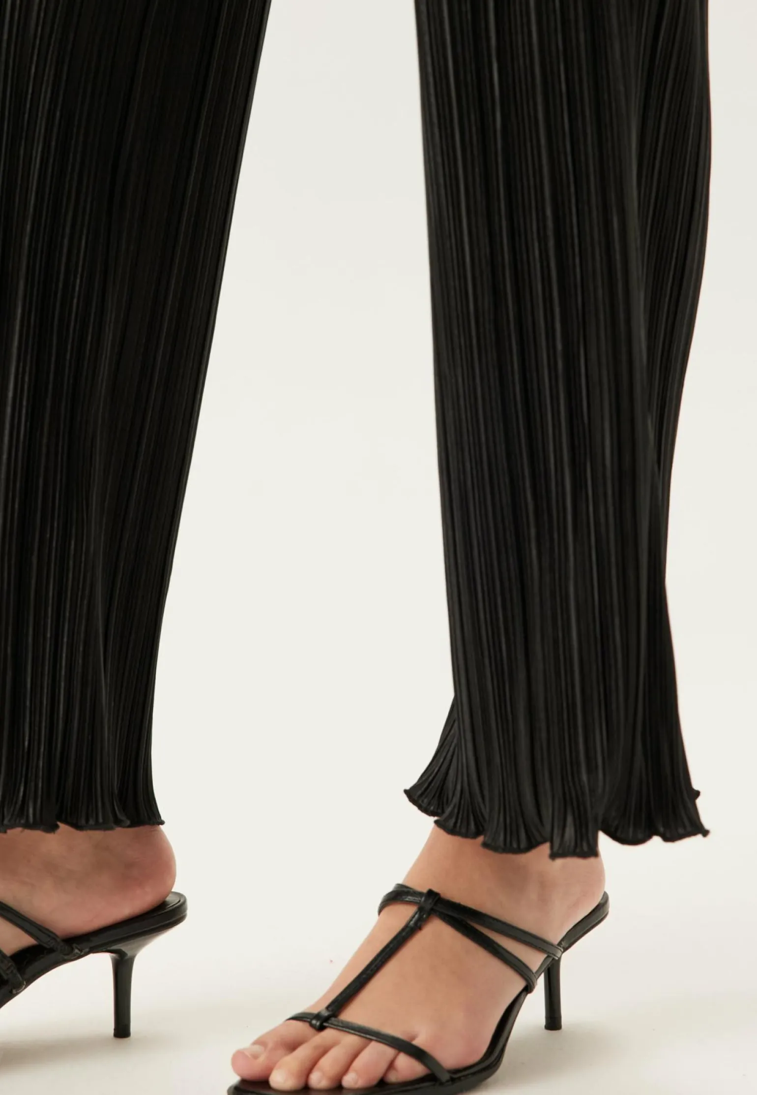Pleated Frill Trousers