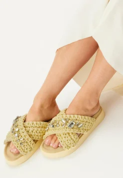 Slipper Woven Stones