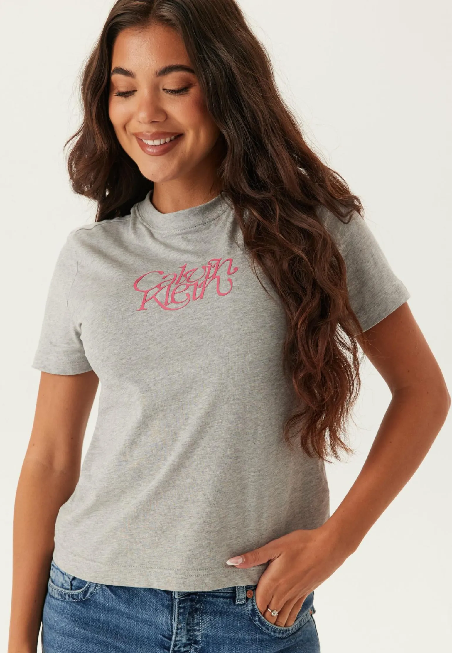 Ss Fitted Script Calvin Klein Te