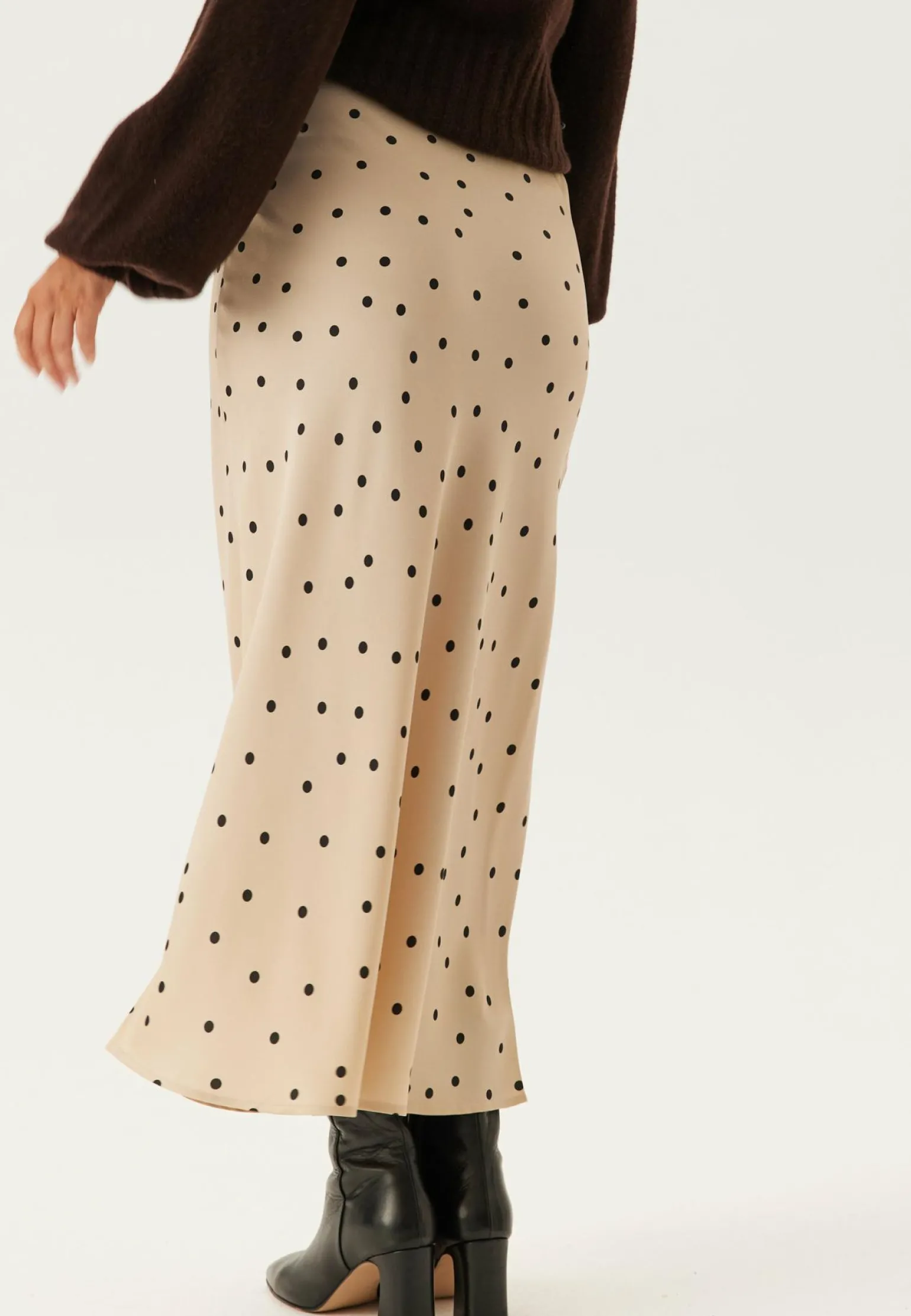 Viellette Hw Midi Skirt