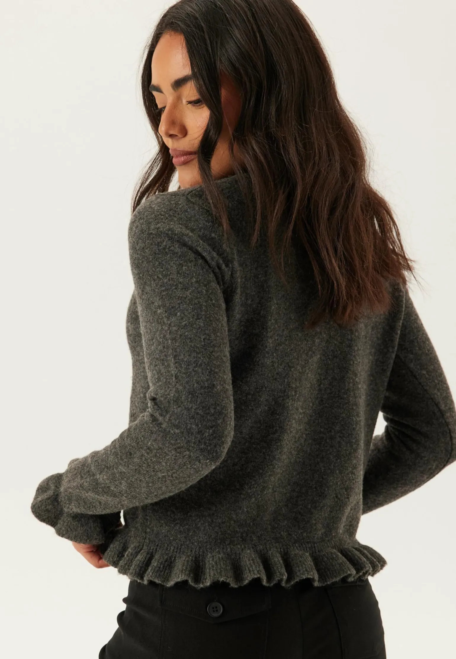 Vijacia O-neck L/S FRILL KNIT