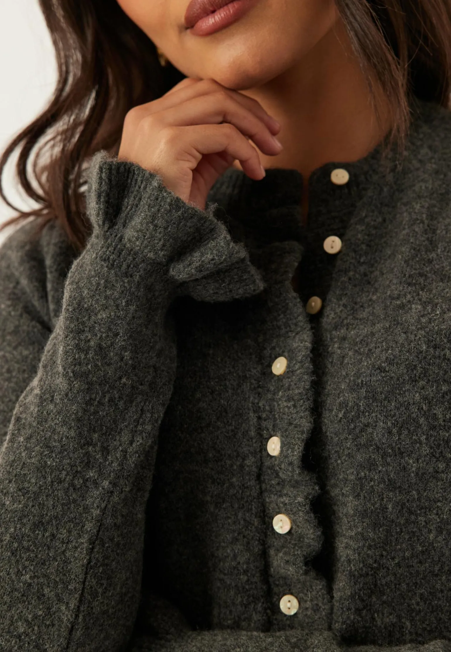 Vijacia O-neck L/S FRILL KNIT