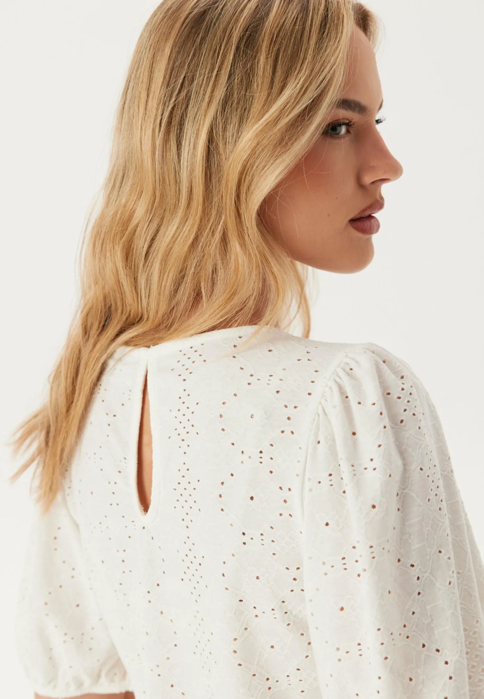 Vikally O-neck 2/4 TOP - NOOS