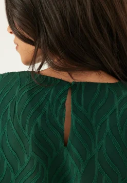 Vimika O-neck L/S Top