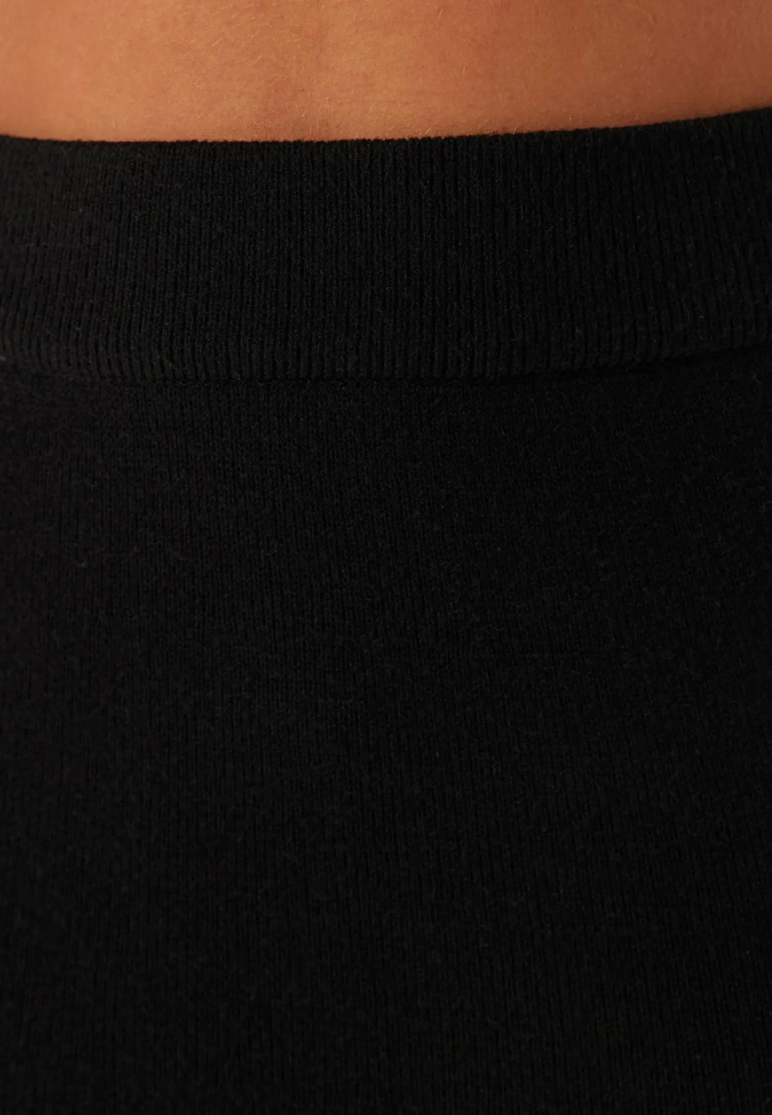 Viril Ankle Knit Skirt