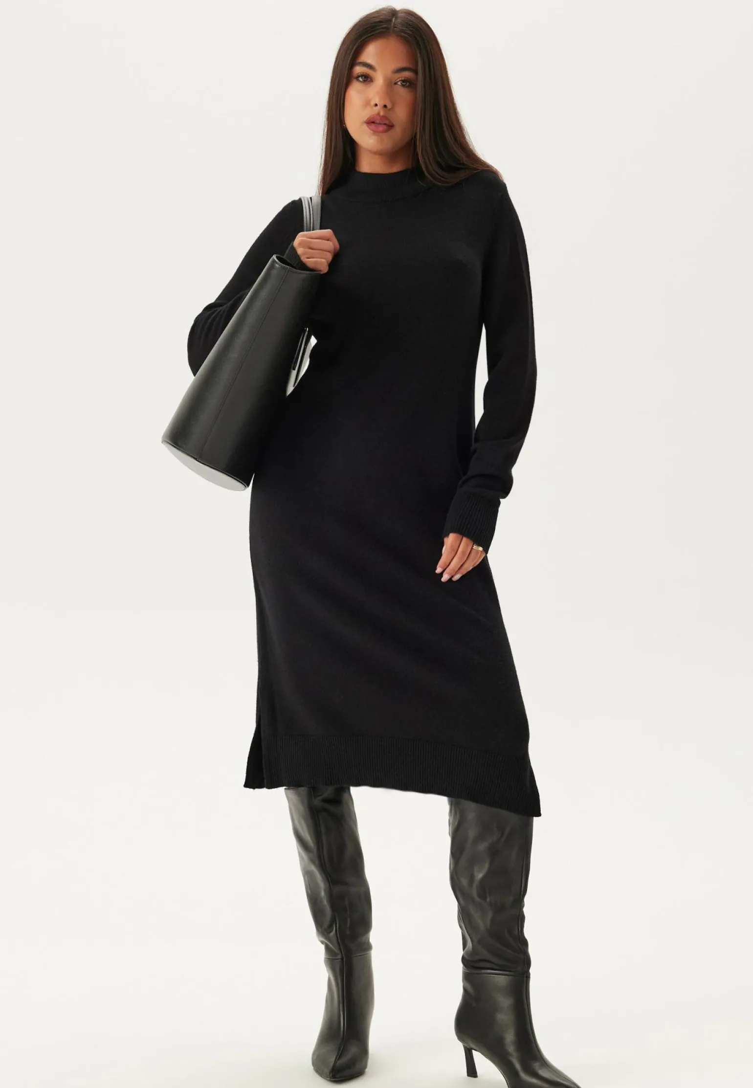 Viril Crew Neck Midi Dress