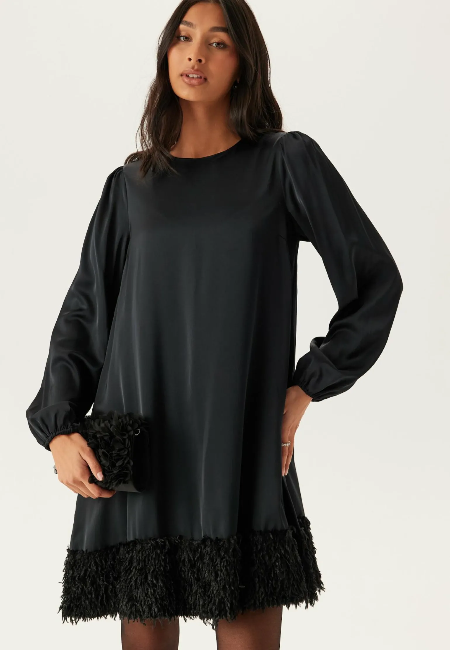 Viveer O-neck L/S SHORT DRESS