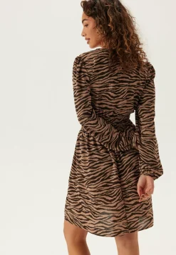 V-neck Button Short Dress