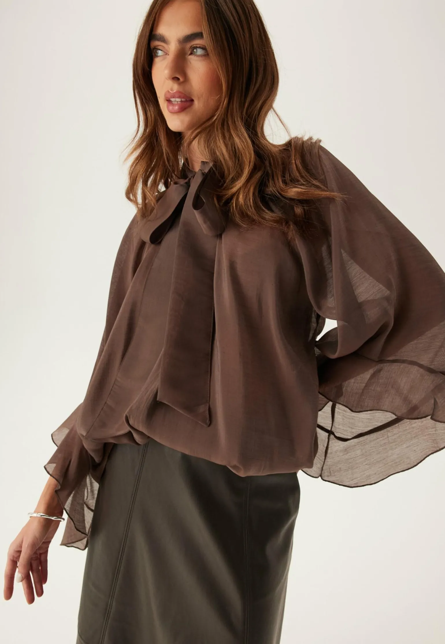 Wide Sleeve Bow Blouse