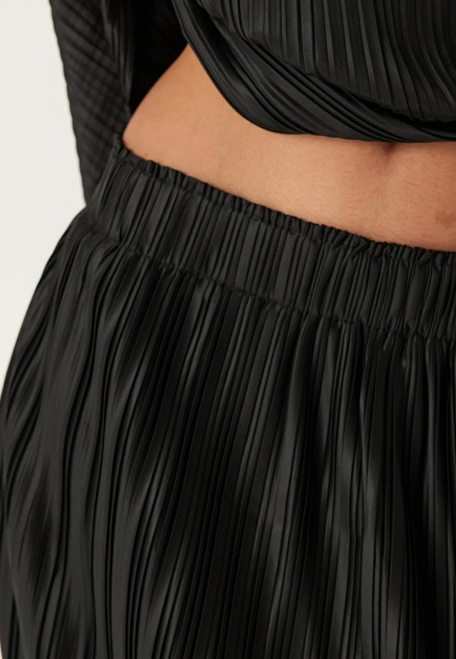 Yasriva Hw Midi Skirt