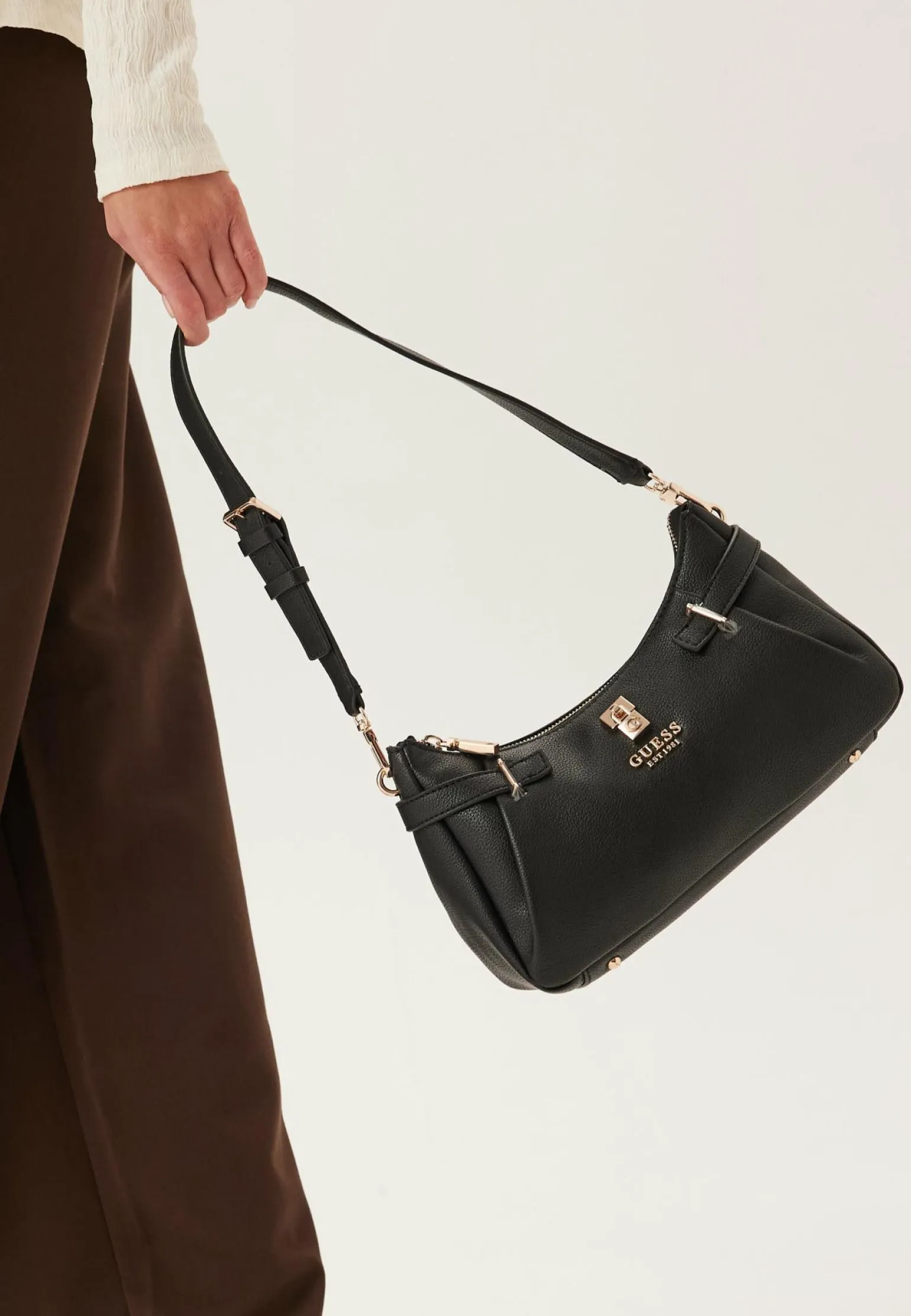 Yesba Shoulder Bag