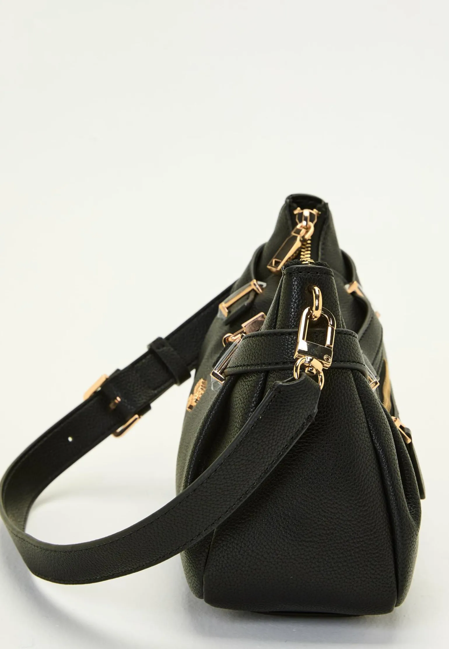 Yesba Shoulder Bag